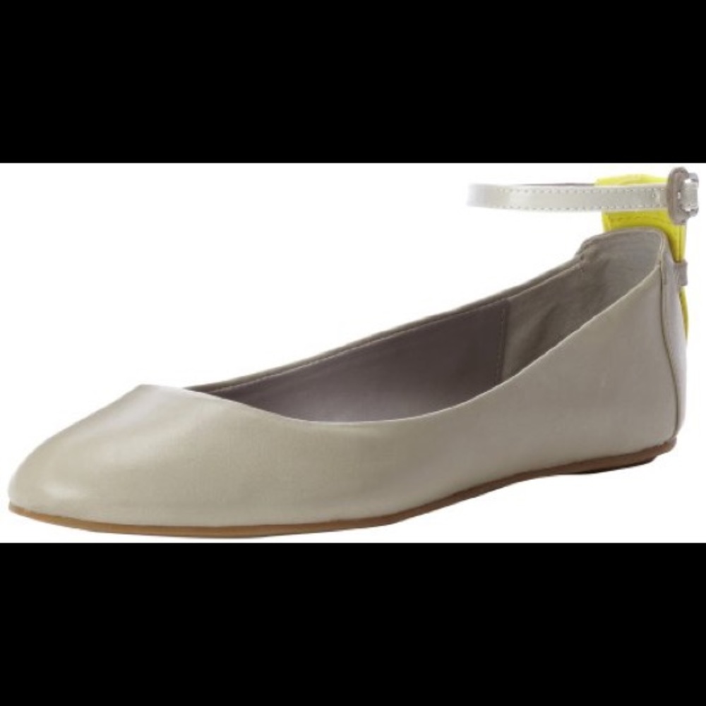 NWOT Luxury Rebel Baxter Women flats size 38M